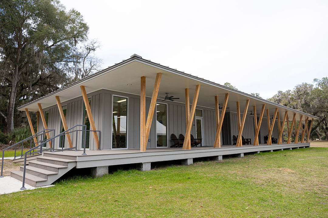fascade of Holmes-Hunter Academic Building