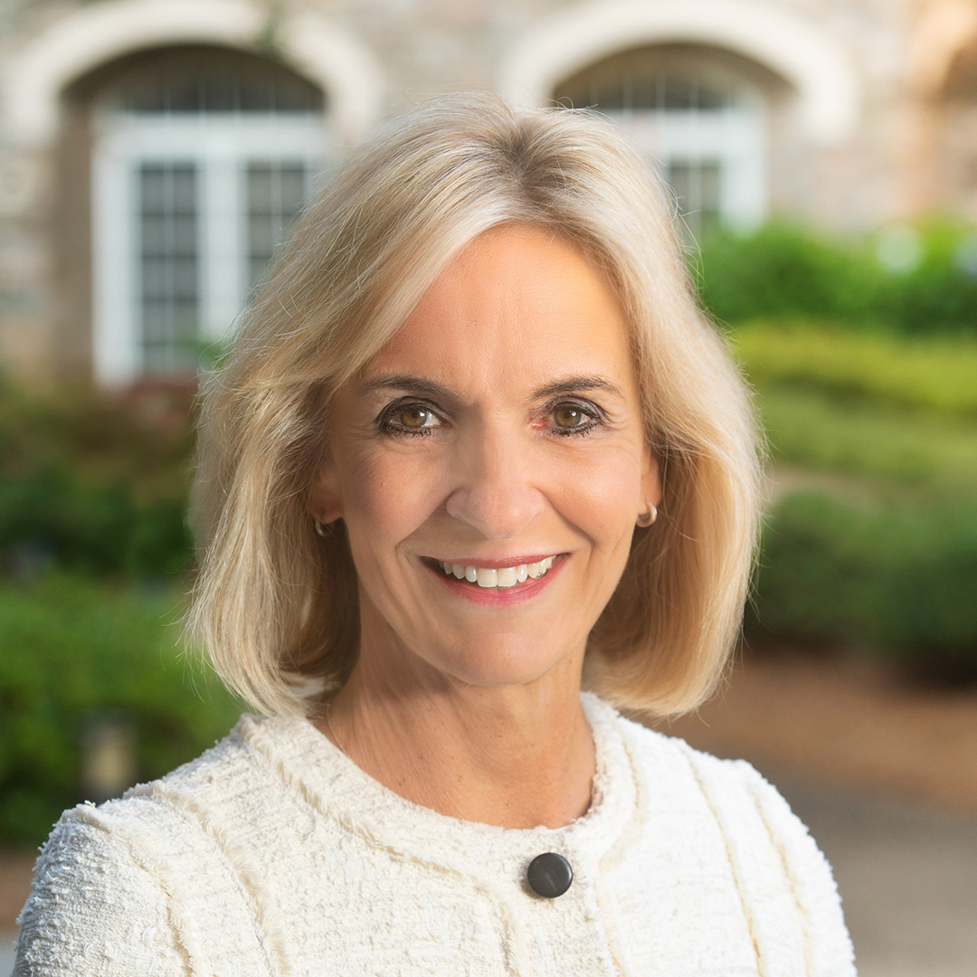 fascade of Holmes-Hunter Academic Building